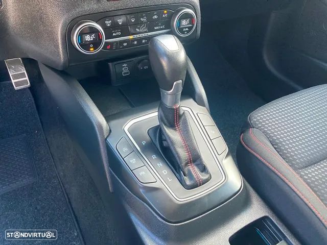 Ford Focus SW 1.0 EcoBoost Hybrid Aut. ST-LINE DESIGN - 32