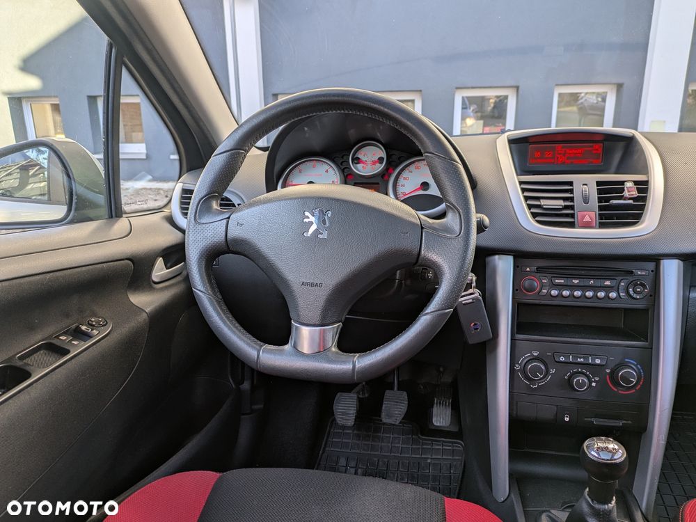 Peugeot 207 - 16