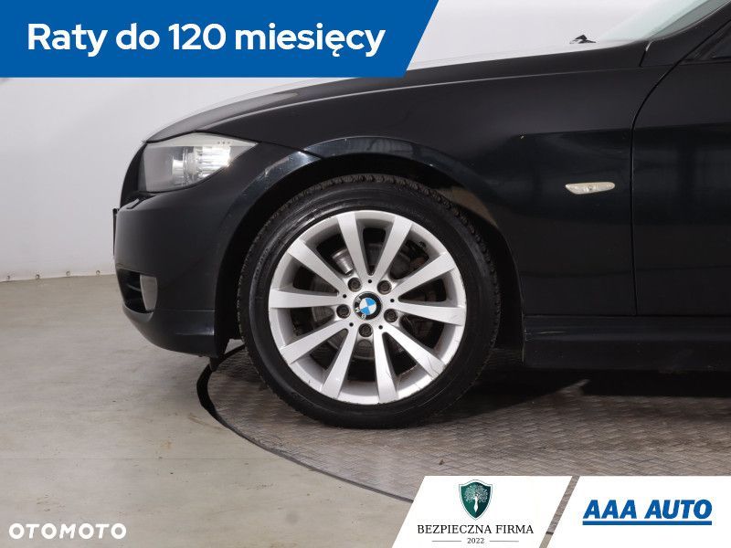 BMW Seria 3 - 16