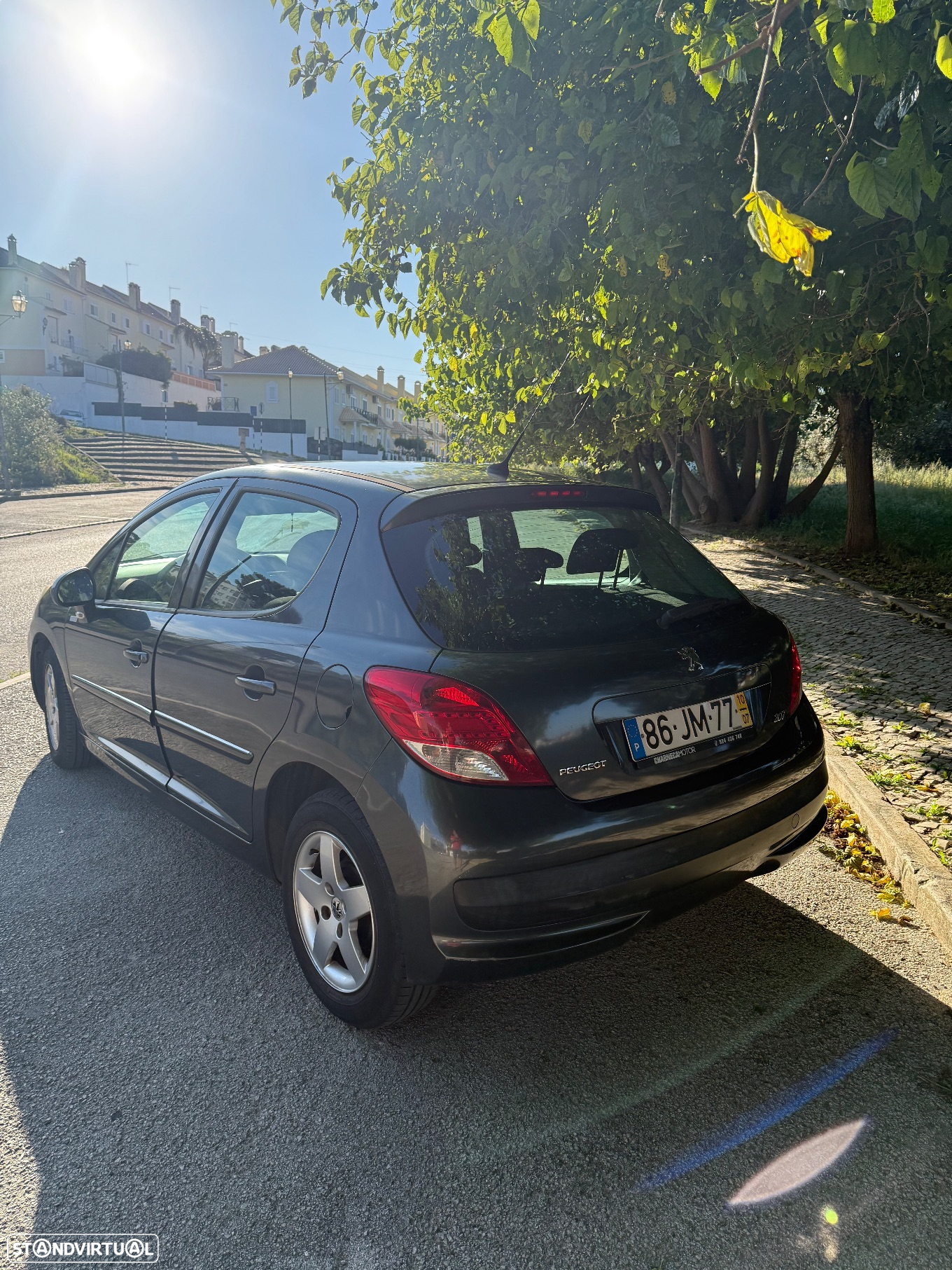 Peugeot 207 1.4 16V SE Millesim 200 Anos - 4