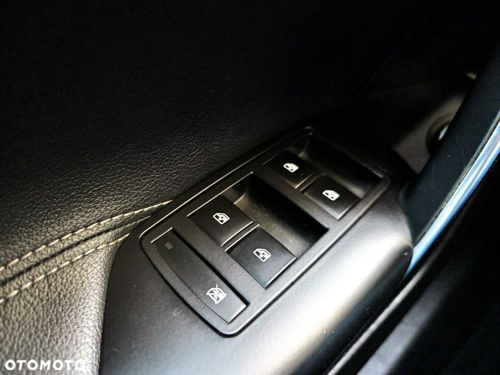 Opel Insignia - 21
