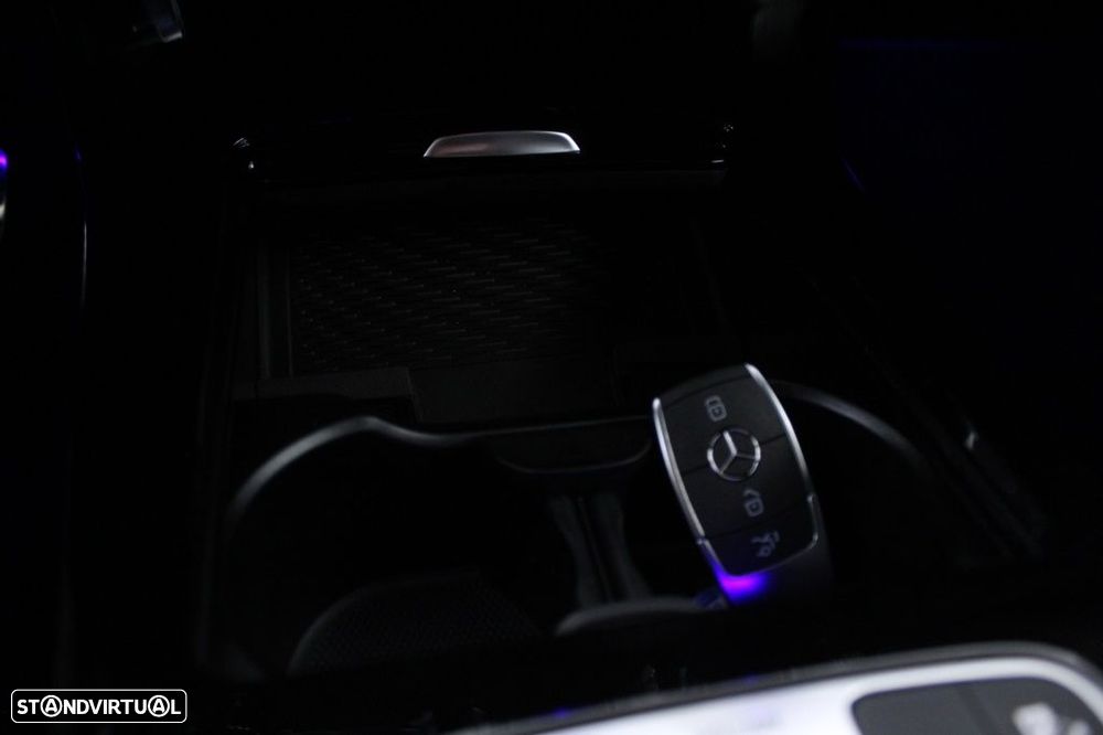 Mercedes-Benz CLA 180 d Shooting Brake AMG Line Aut. - 30