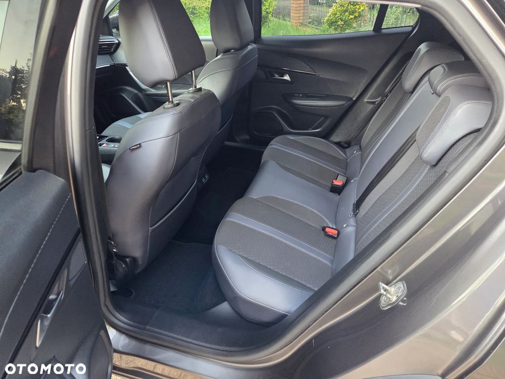 Peugeot 2008 1.5 BlueHDi Allure S&S EAT8 - 16