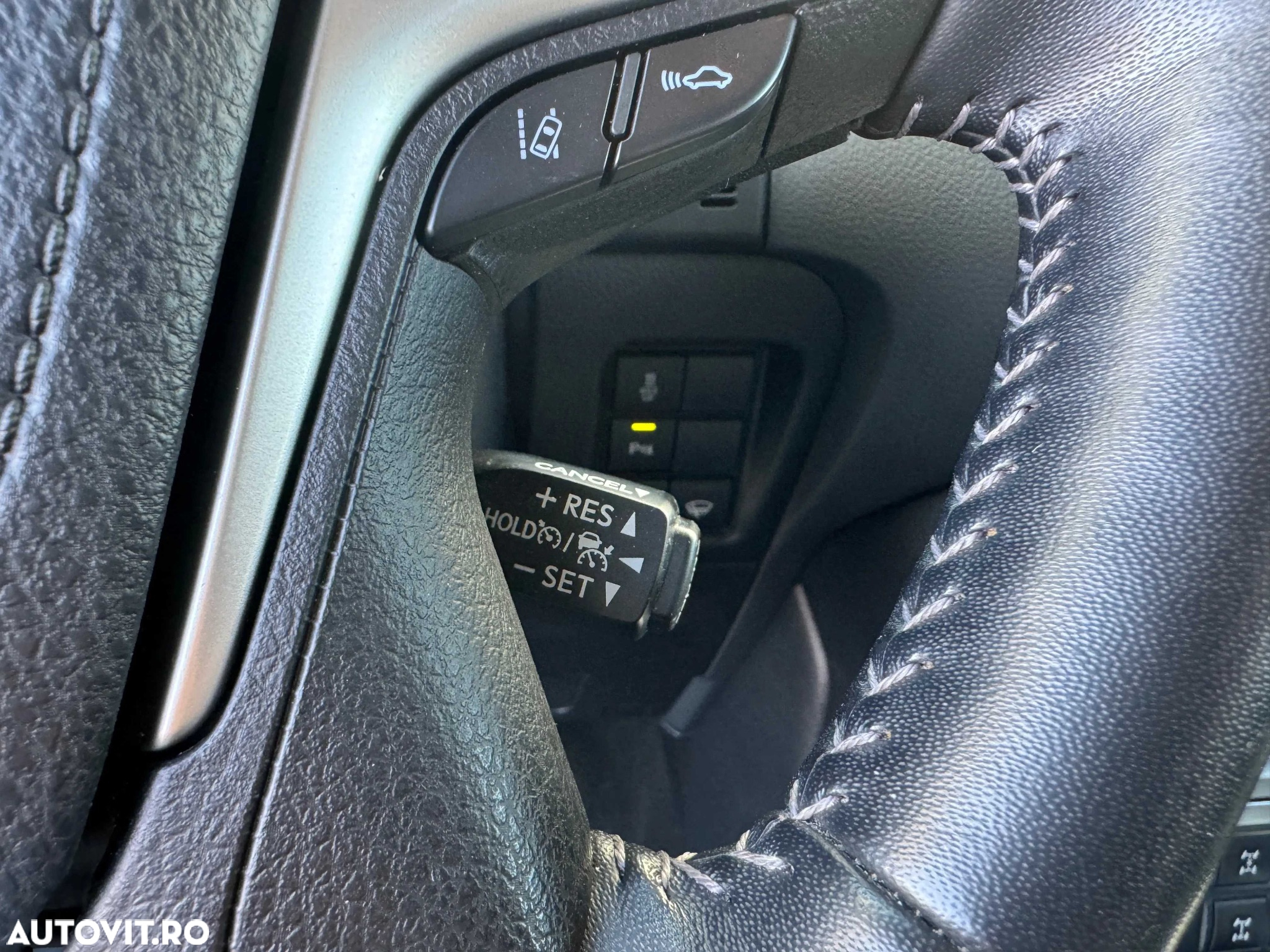Toyota Land Cruiser 2.8l D-4D 204 CP A/T 7 locuri Executive - 31