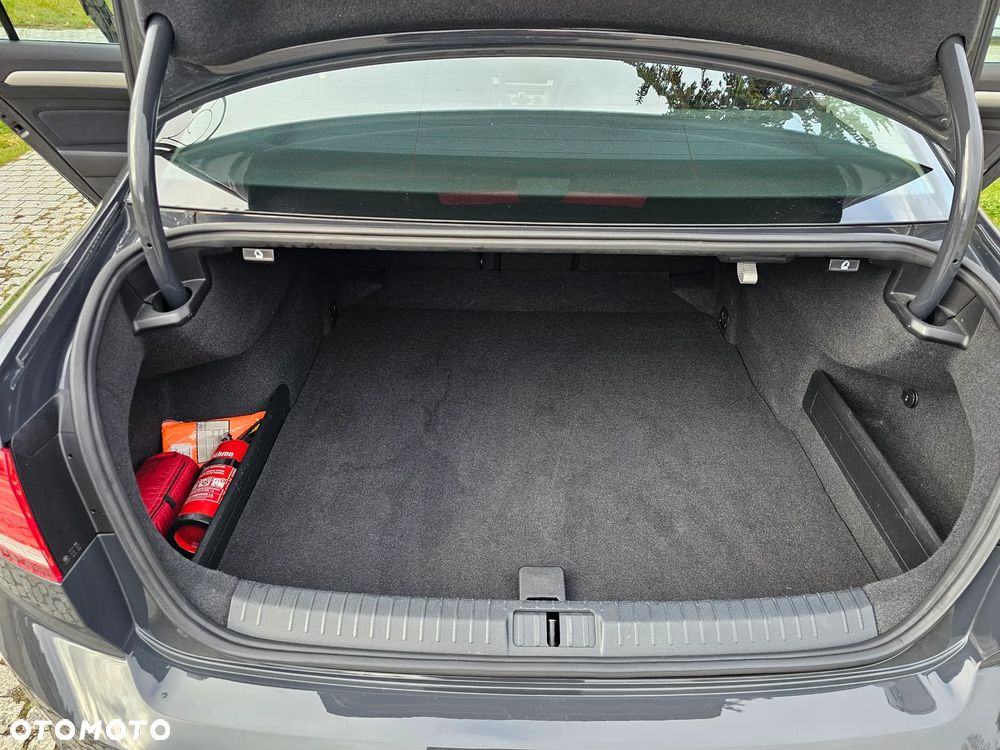 Volkswagen Passat 2.0 TDI BMT Comfortline - 29