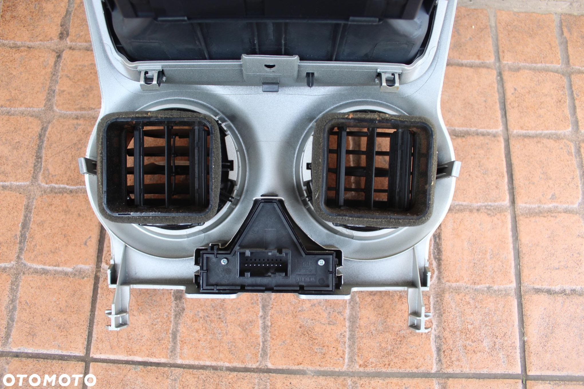 PANEL ŚRODKOWY KONSOLI ZEGAREK OPEL CORSA D - 6