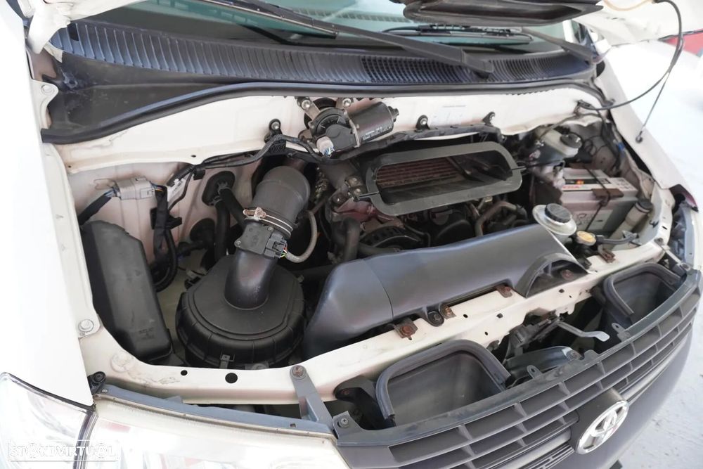 Toyota HiAce 2.5 D-4D Service 2.8T - 19