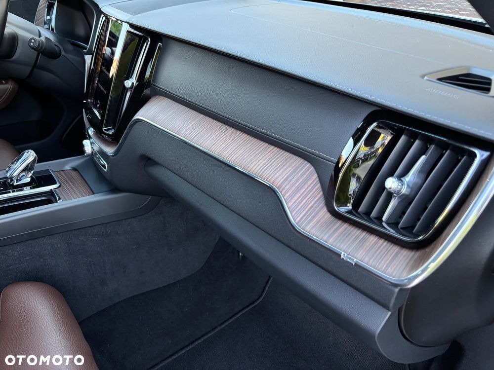 Volvo XC 60 B4 D Inscription - 23