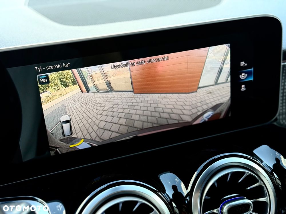 Mercedes-Benz GLB 200 d 4-Matic AMG Line 8G-DCT - 35