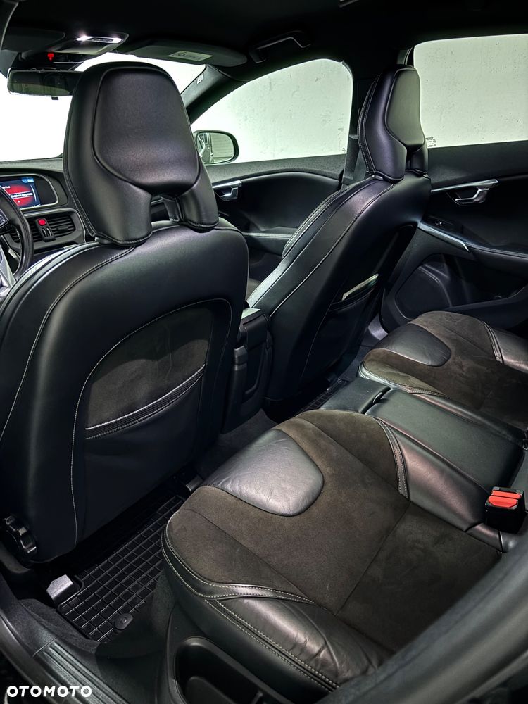 Volvo V40 D2 Drive-E R-Design Momentum - 12