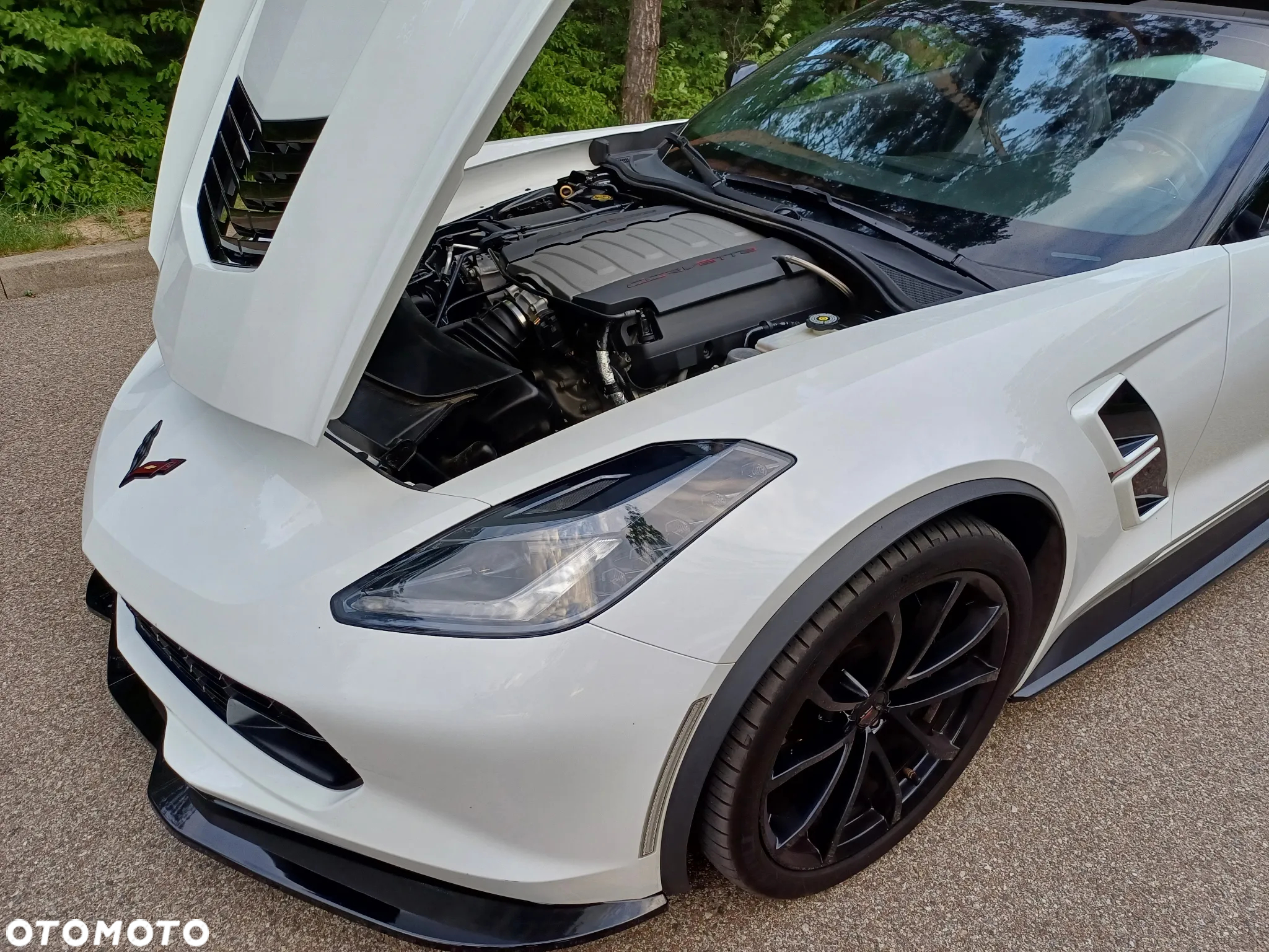 Chevrolet Corvette - 20