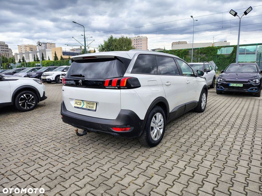 Peugeot 5008 - 5