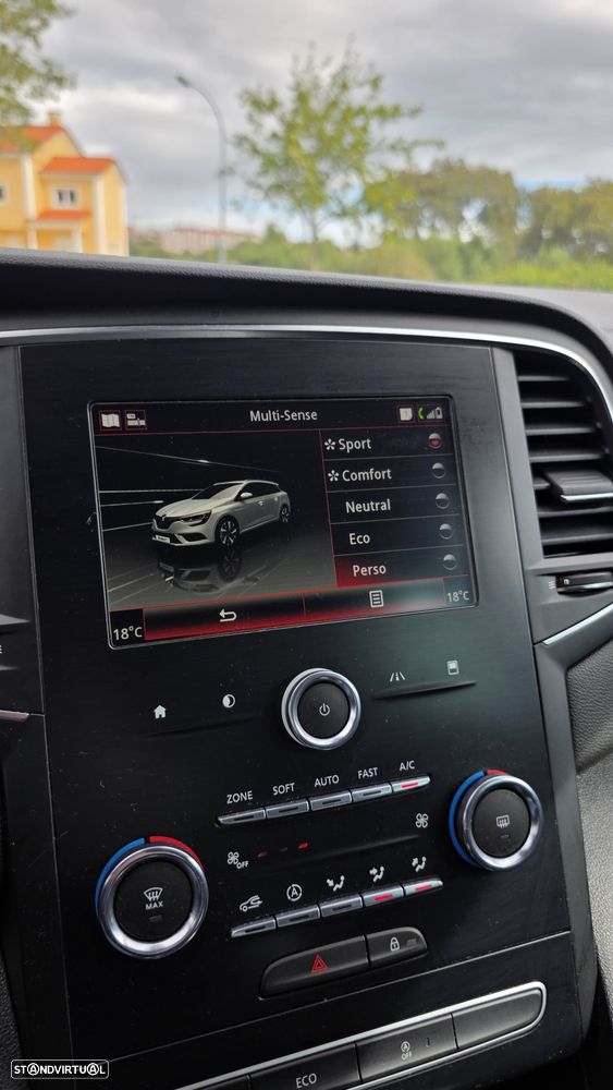 Renault Mégane Sport Tourer 1.5 Blue dCi GT Line - 17