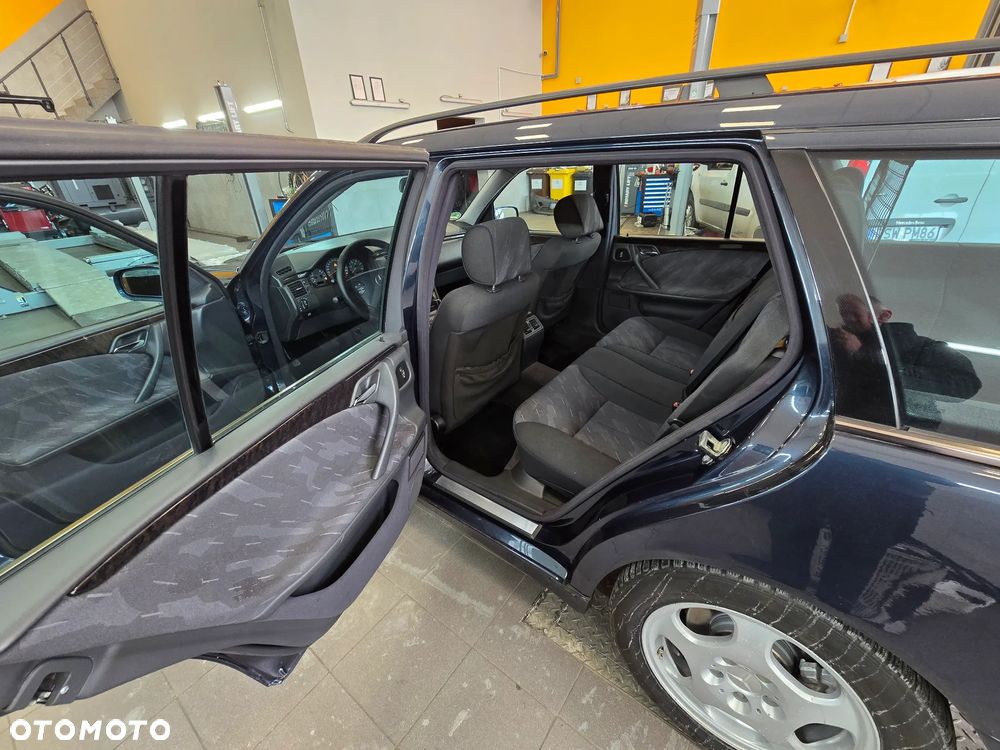 Mercedes-Benz Klasa E - 21