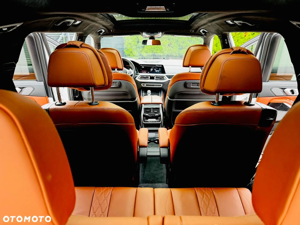 BMW X7 xDrive40i - 18