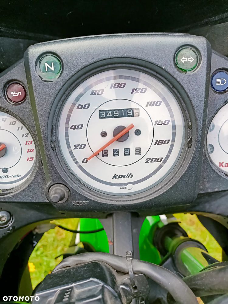 Kawasaki Ninja 250R - 9