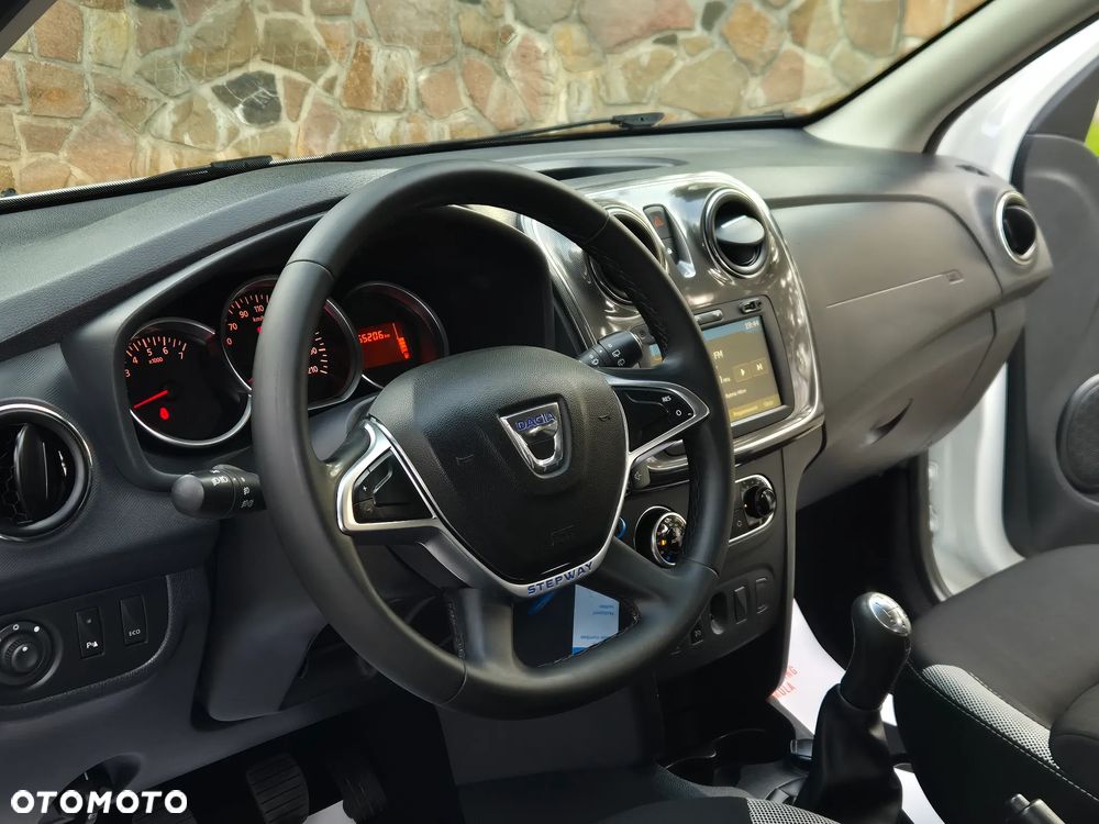 Dacia Sandero Stepway TCe 90 (S&S) Celebration - 22
