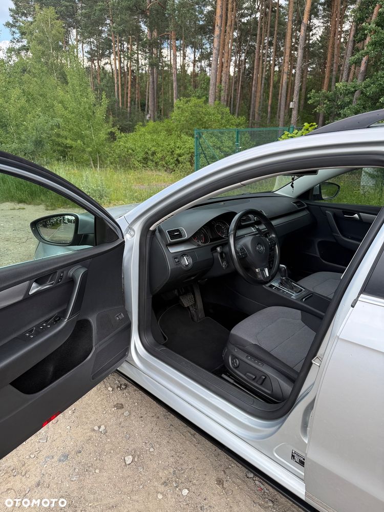 Volkswagen Passat 2.0 TDI DPF Highline DSG - 13