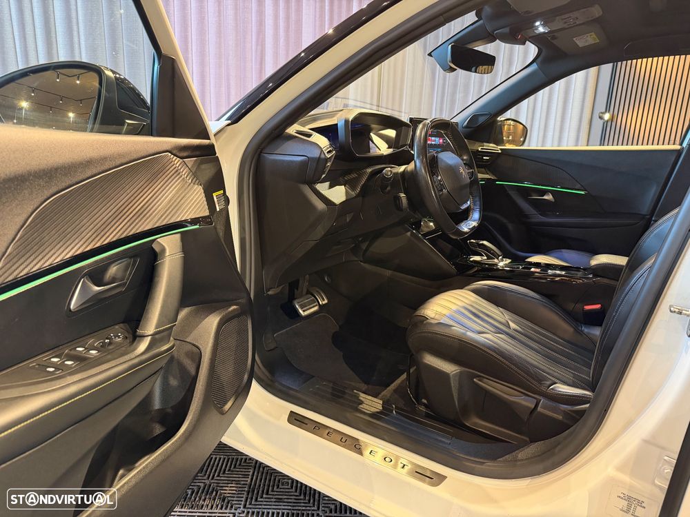 Peugeot e-2008 GT Pack - 16