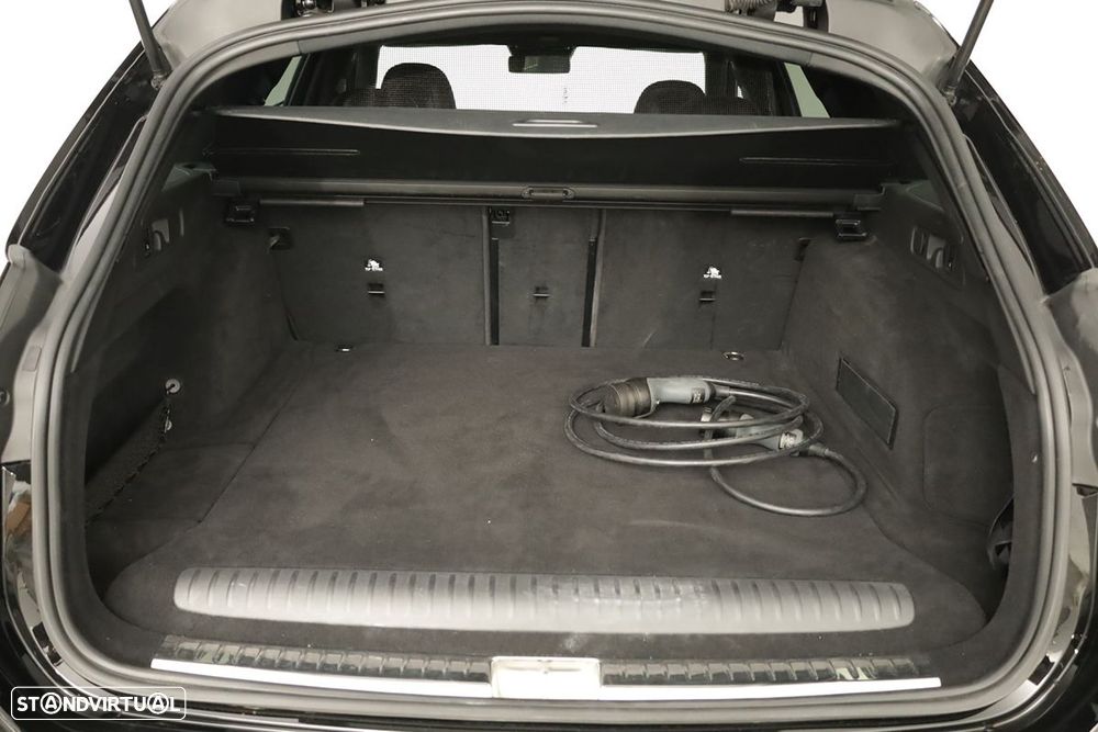 Mercedes-Benz E 300 de AMG Line - 25