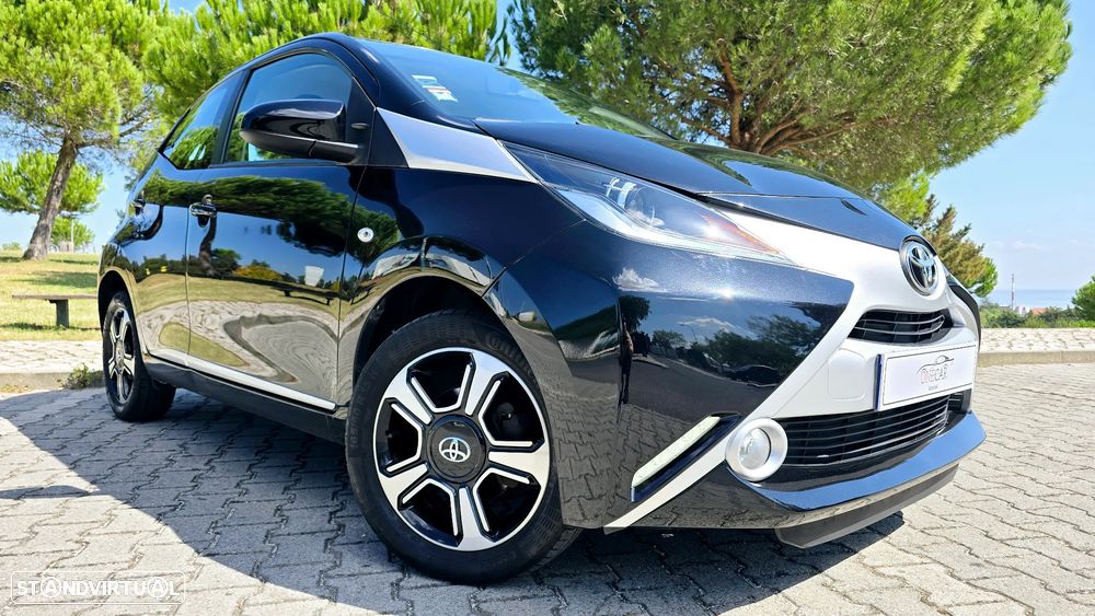 Toyota Aygo 1.0 X-Clusiv - 10
