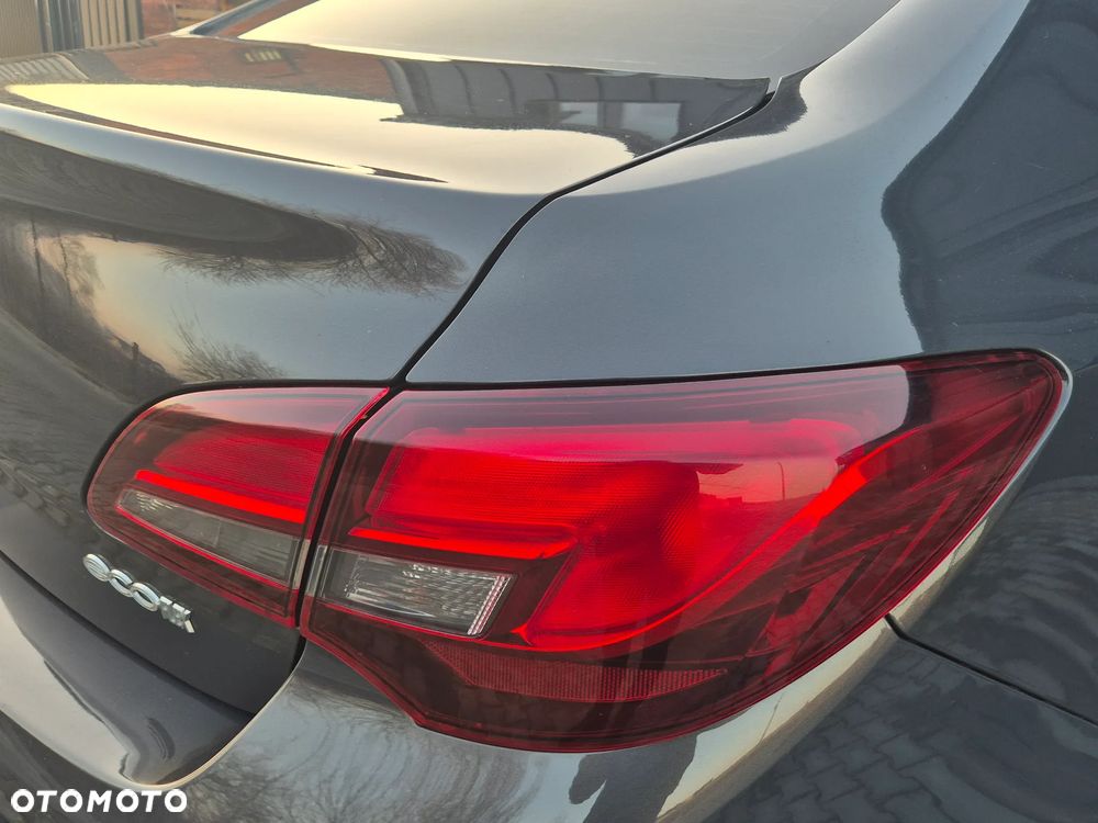 Opel Astra 1.4 T Cosmo EU6 - 23