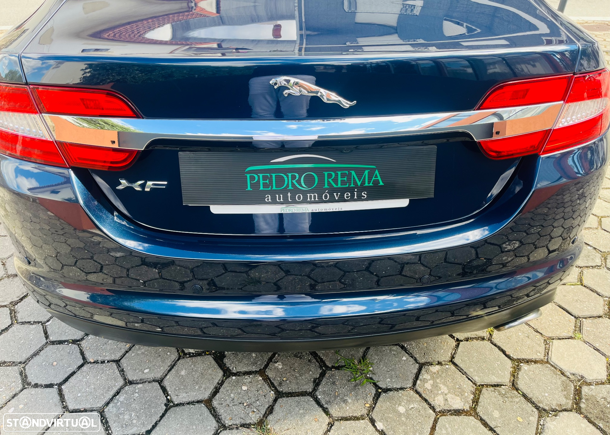 Jaguar XF 2.2 D Luxury - 18