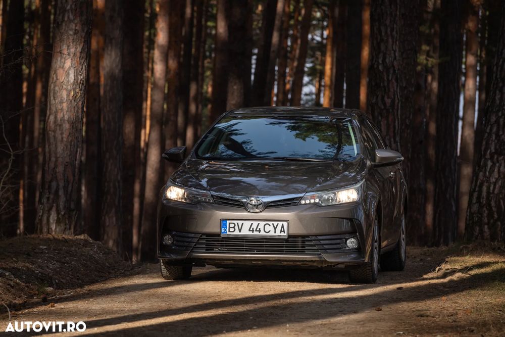 Toyota Corolla 1.6 Valvematic Luna - 1