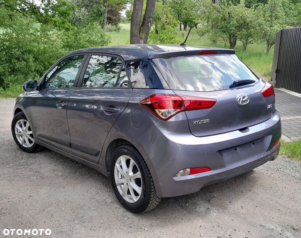 Hyundai i20 - 11