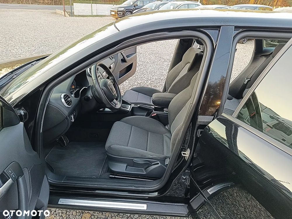 Audi A3 Sportback 1.6 TDI DPF Attraction S tronic - 10