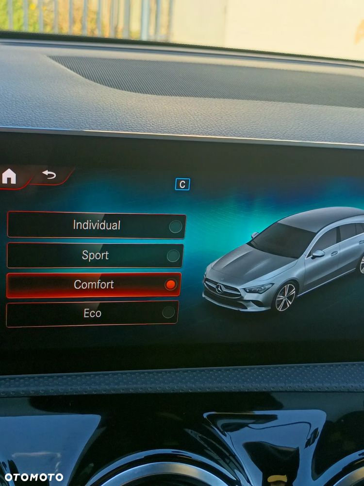 Mercedes-Benz CLA 200 AMG Line 7G-DCT - 11