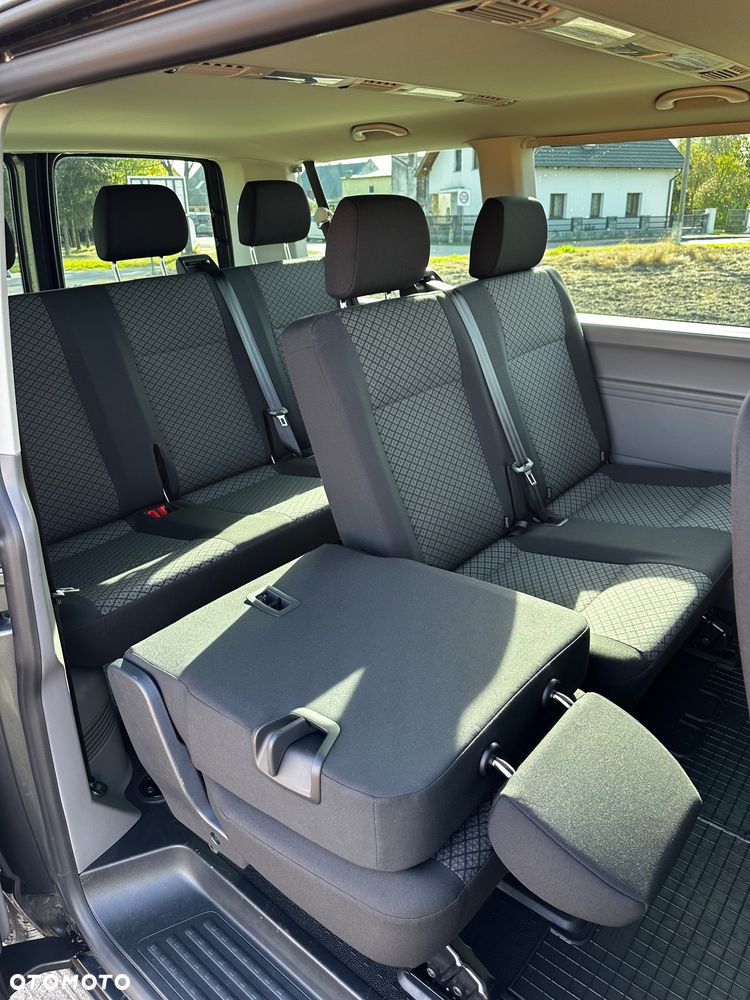Volkswagen Caravelle - 4