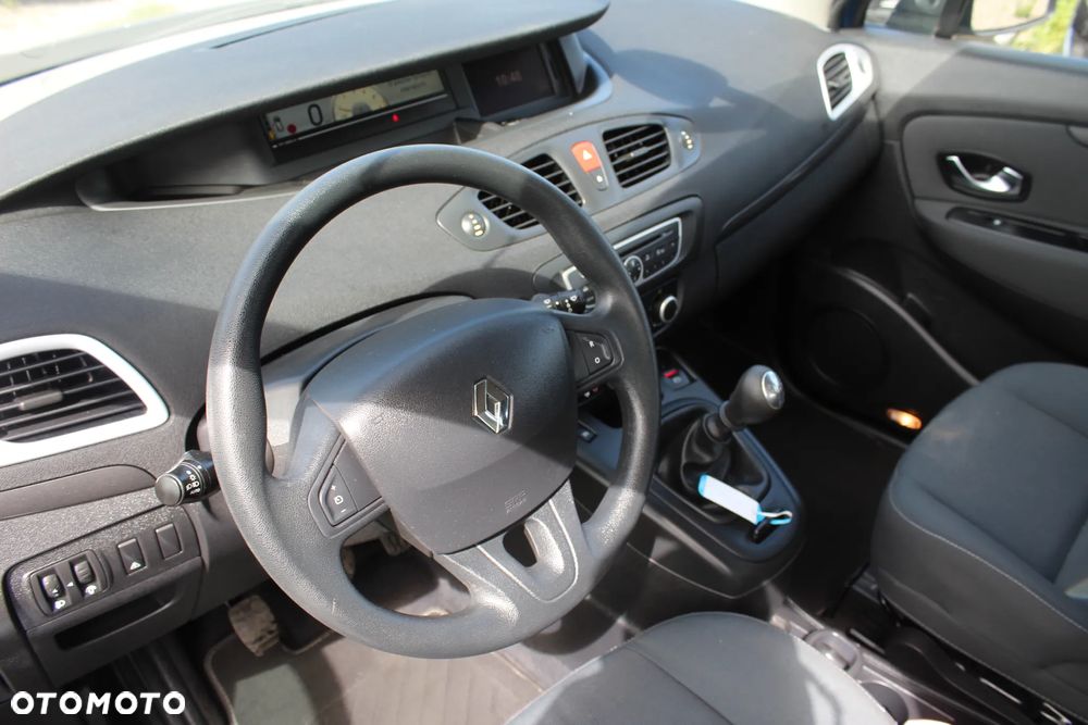 Renault Scenic 1.5 dCi Expression - 13