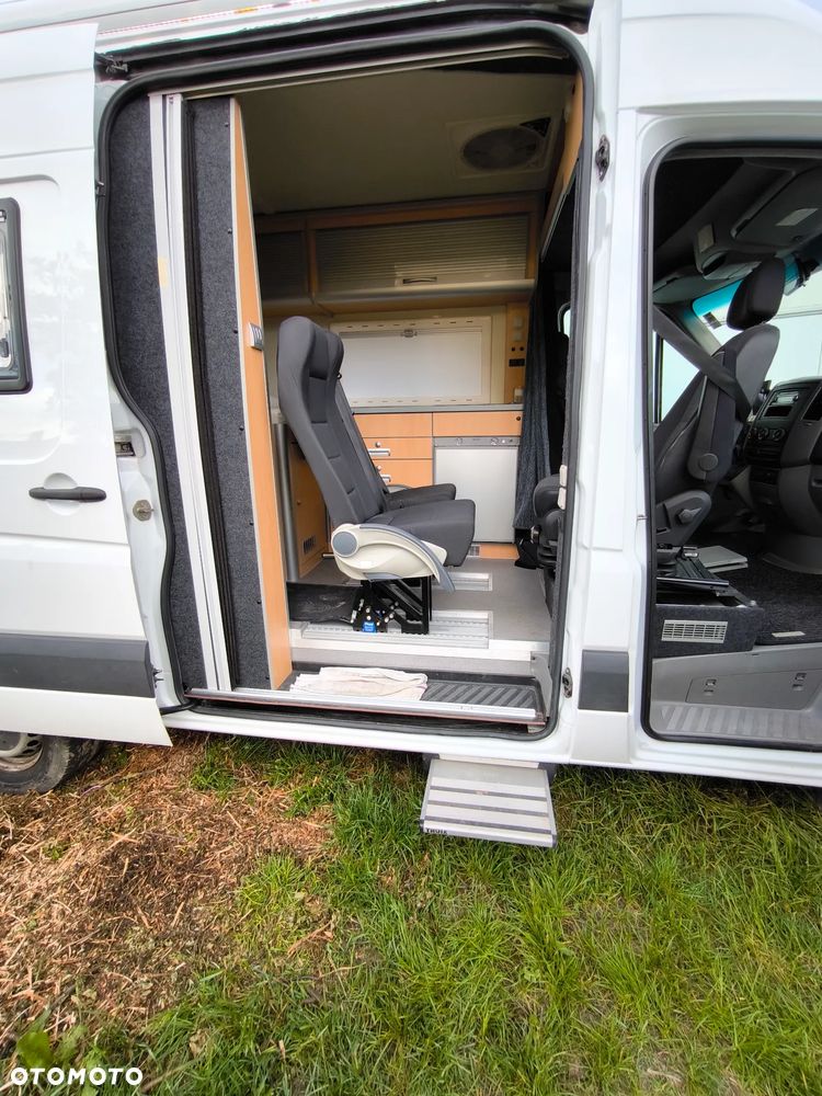 Mercedes-Benz Sprinter - 14