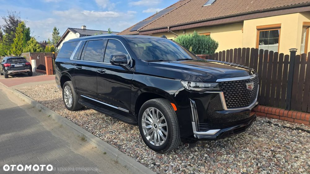Cadillac Escalade - 2
