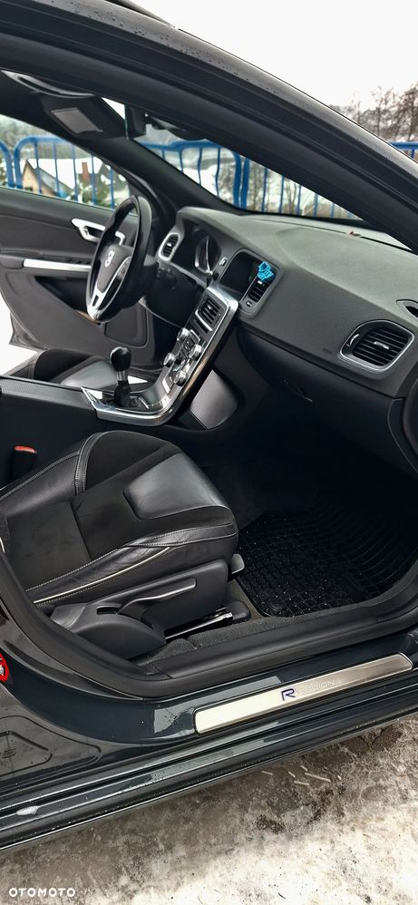 Volvo V60 D3 R-Design - 7