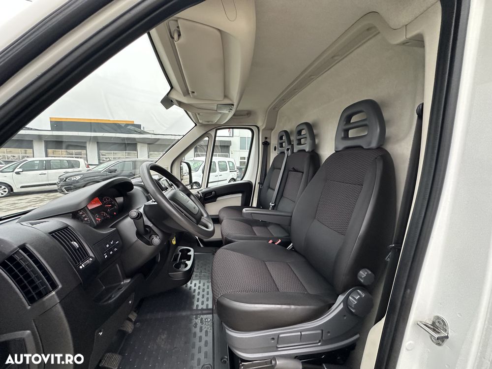 Peugeot Boxer 330 Fourgon L1H1 - 16