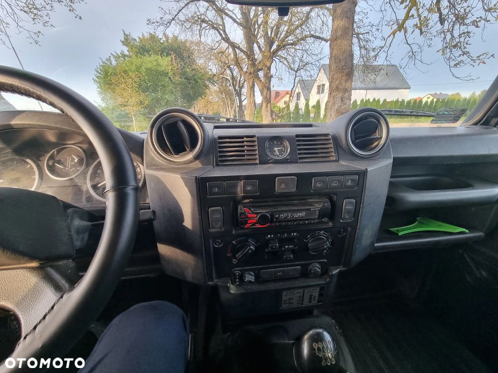 Land Rover Defender - 19