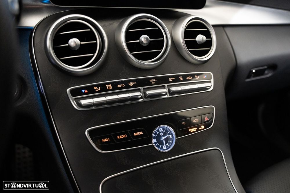 Mercedes-Benz C 300 e AMG Line - 24