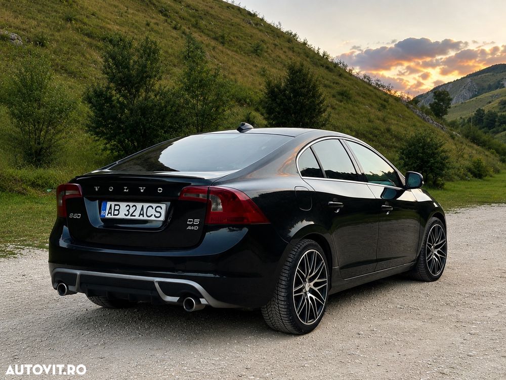 Volvo S60 D5 AWD Geartronic RDesign - 5