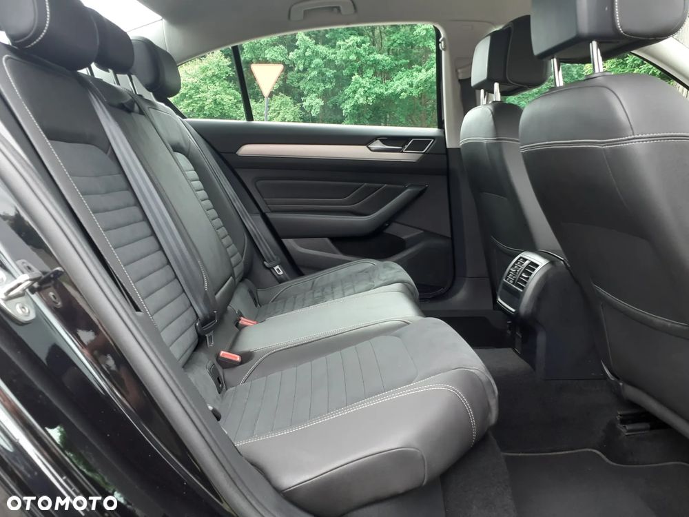 Volkswagen Passat 2.0 TSI Elegance DSG - 30