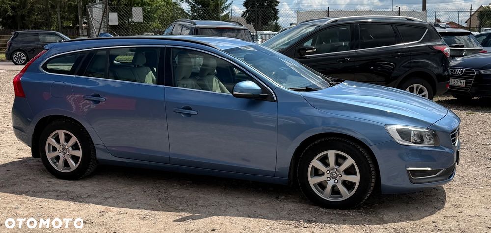 Volvo V60 D4 Drive-E Momentum - 34