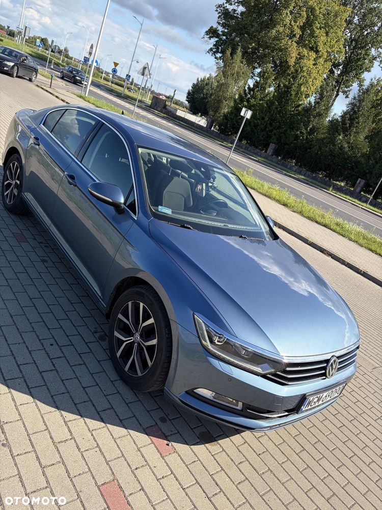 Volkswagen Passat - 4