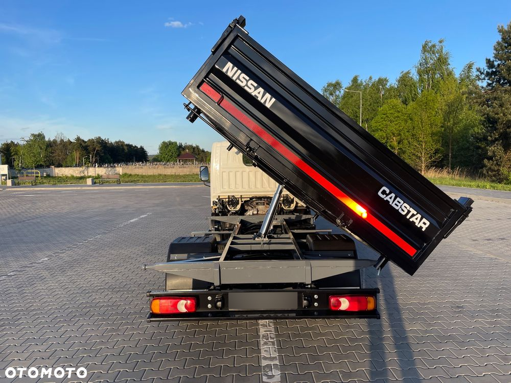 Nissan Cabstar - 13