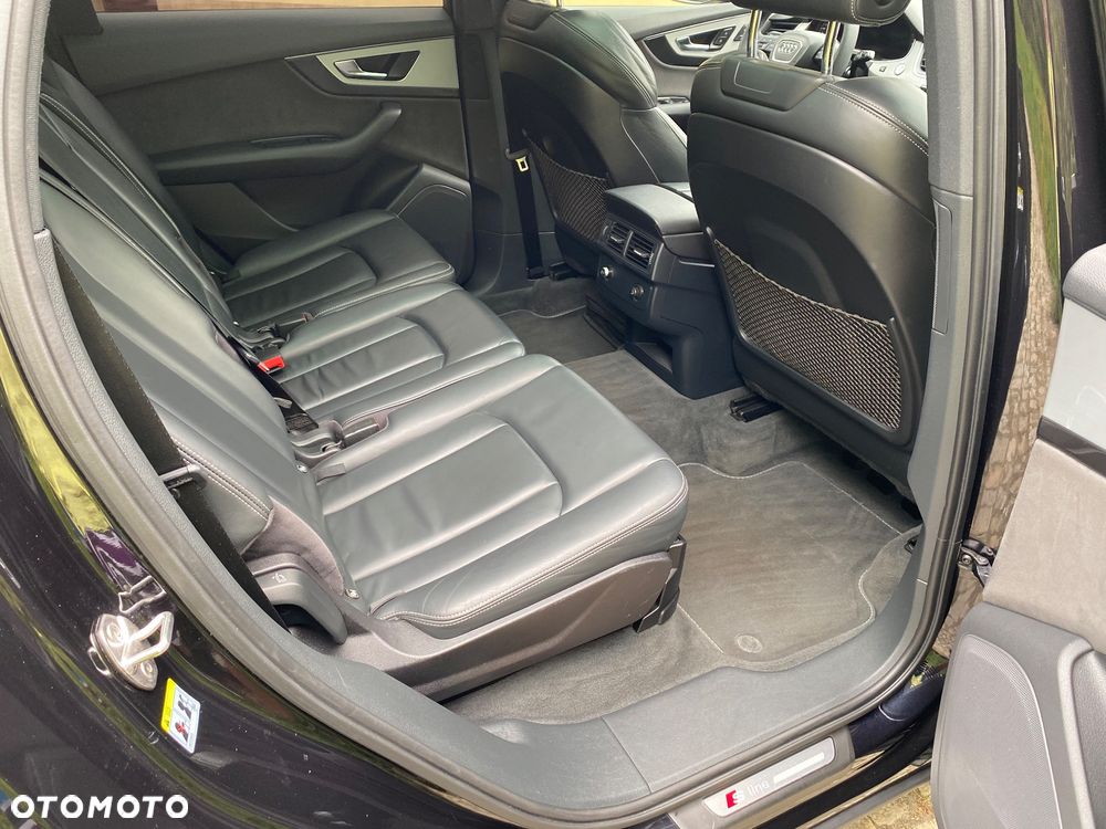 Audi Q7 - 12