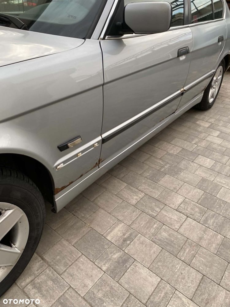 BMW Seria 5 525i - 5