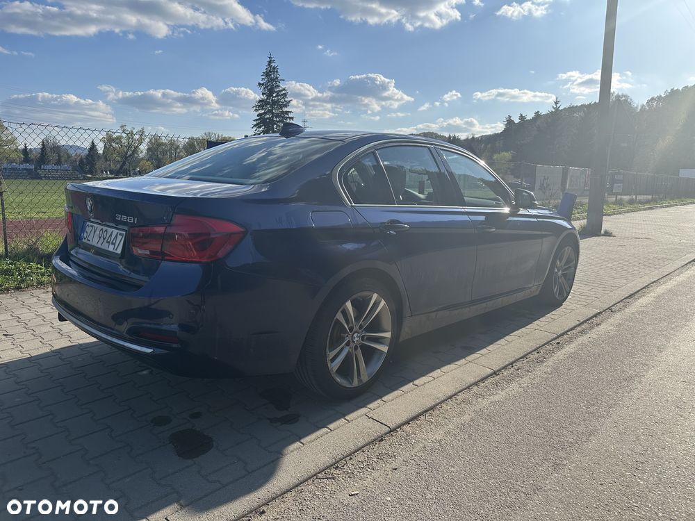BMW Seria 3 328i Luxury Line - 5