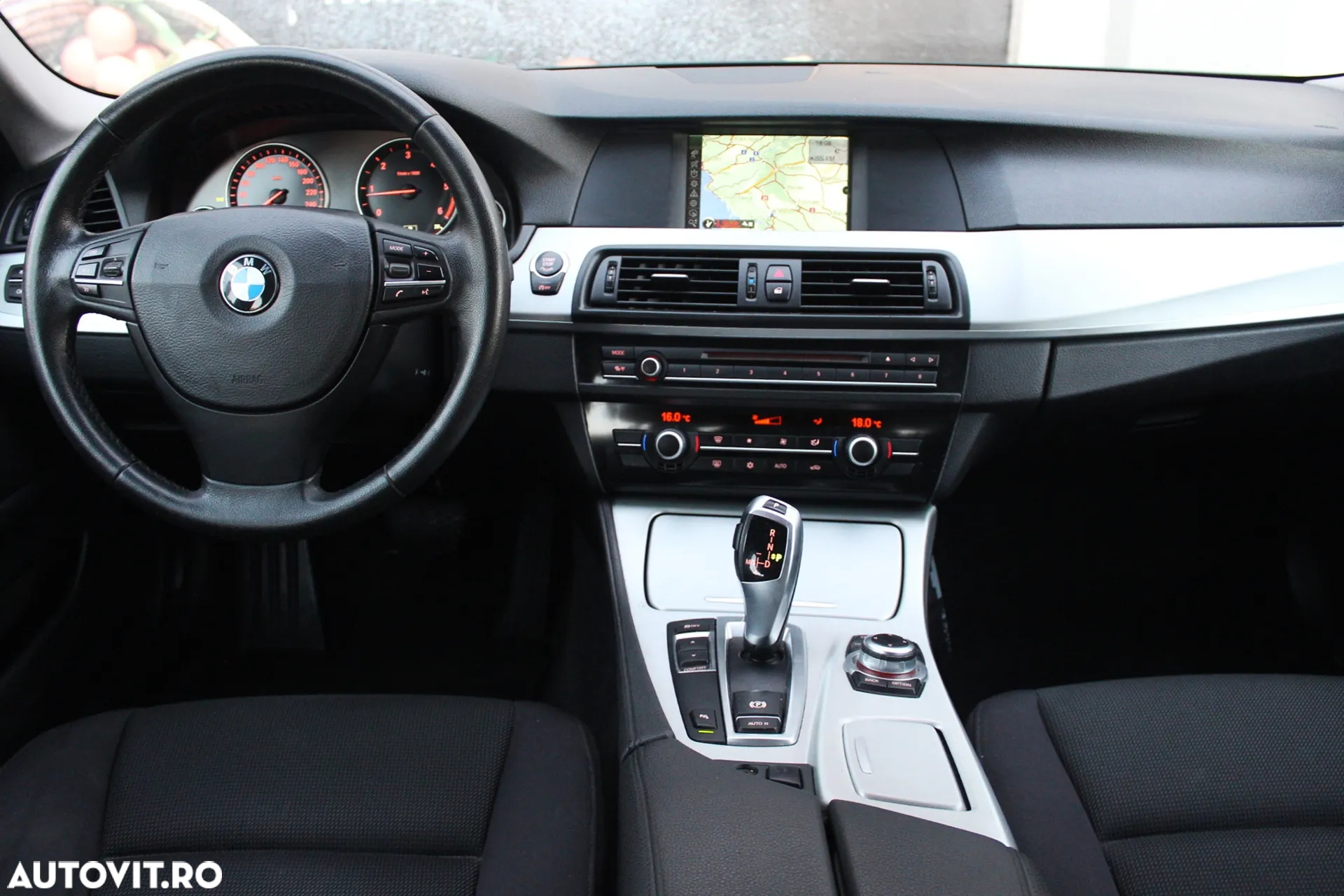 BMW Seria 5 520d - 7