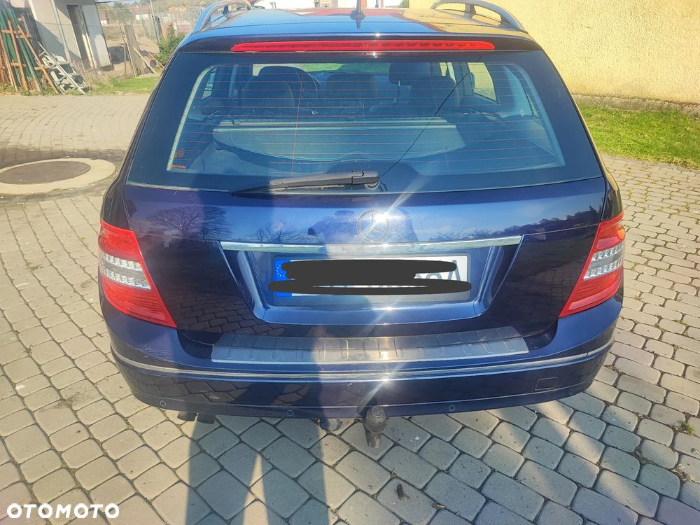 Mercedes-Benz Klasa C 200 CDI BlueEff Avantgarde - 2