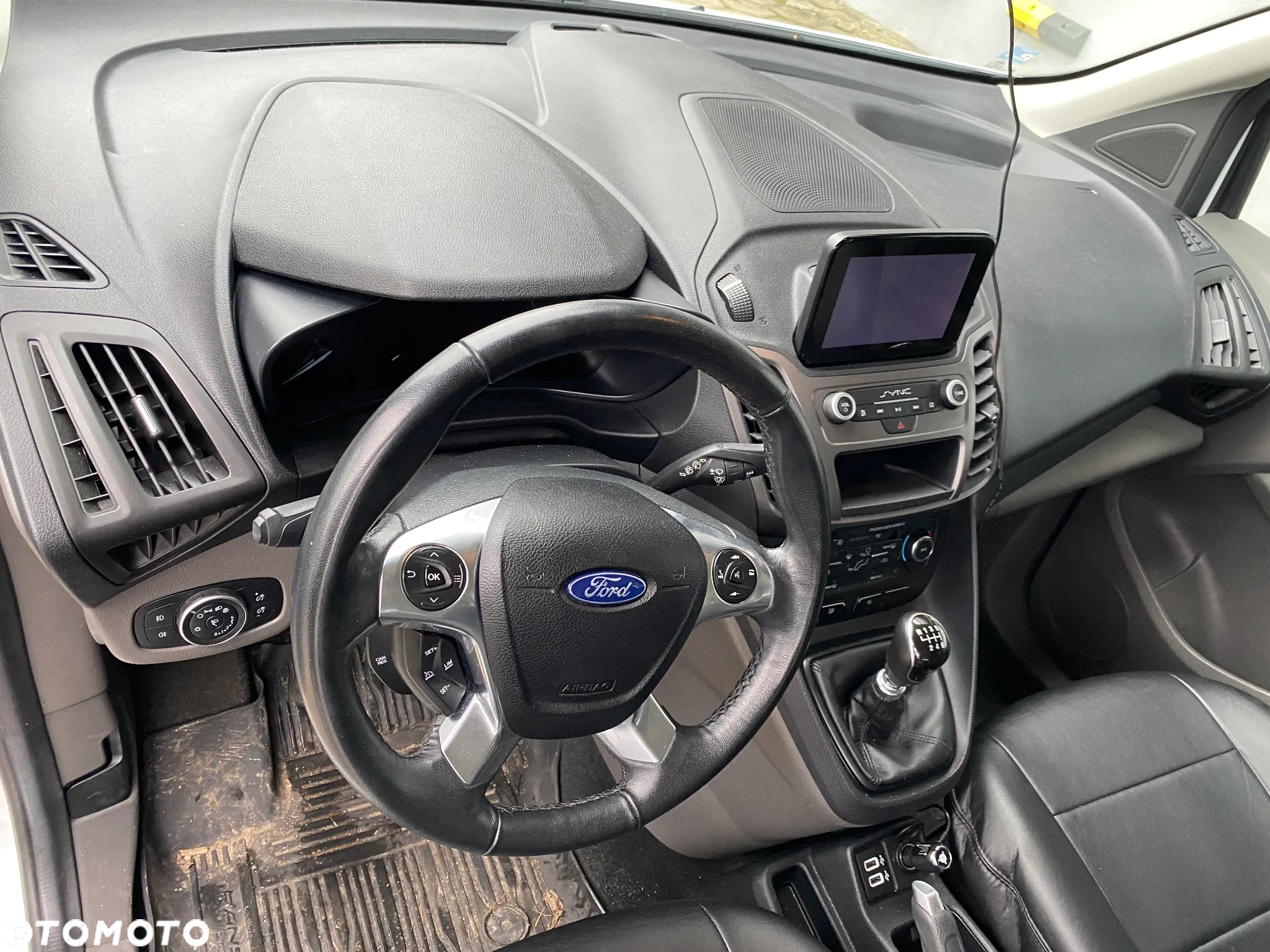 Ford Tourneo Connect 1.5 EcoBlue Titanium - 11